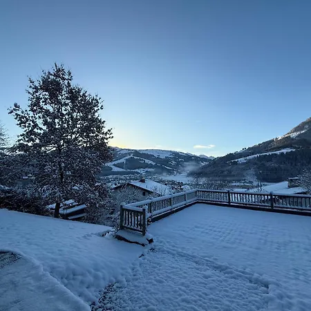 Kitzbuehel Апартаменти *